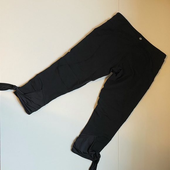 Lululemon Black Capris with tie detail. Size 8 - Picture 4 of 5